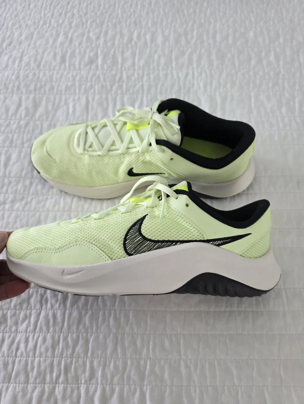 Nike Legend Essential 3 Neon Yellow/Black Running Shoes Mens 9.5